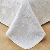 Couvre lit matelassé uni blanc 250x260 cm - détail