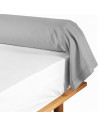 Taie de traversin gris souris grande longueur 230 cm sur un lit King Size, fabrication française